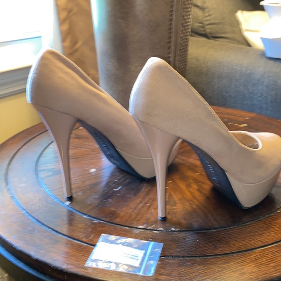 High heels - Picture 6 of 7